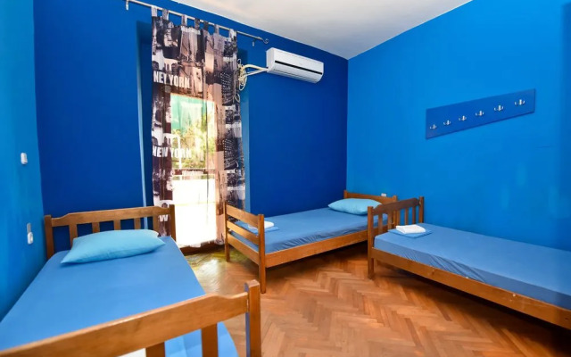 Simple and Central Hostel