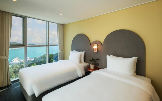 The Weekand Resort