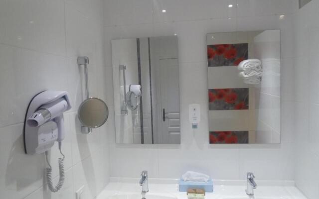 The Originals Relais, Hôtel Restaurant Les Coquelicots