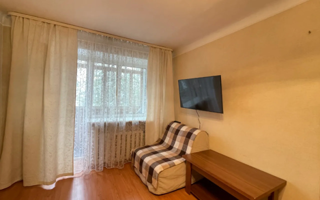 Апартаменты на проспекте Октября 126/6