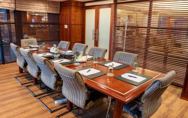 City Lodge Johannesburg Airport, Barbara Road