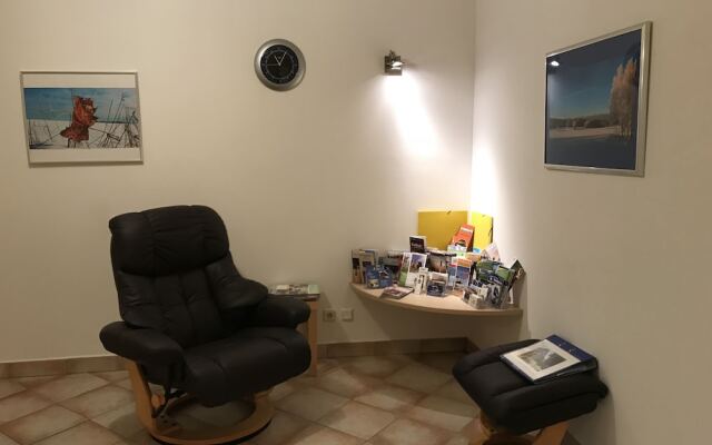 Apartment Ahsbahs Suite near Airport