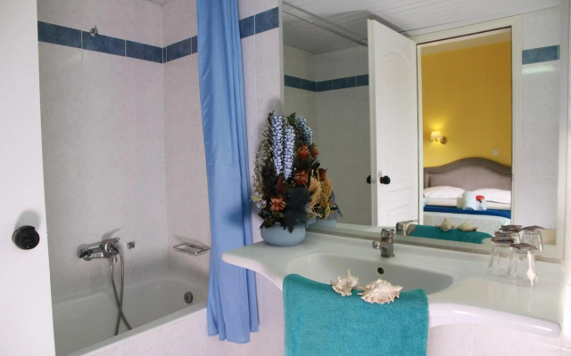 Dedalos Beach Hotel