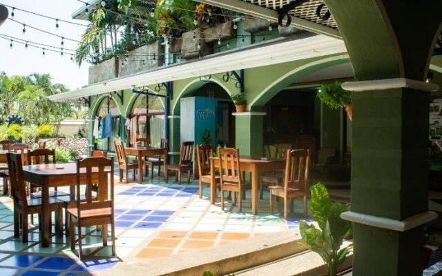 Tamarindo Hostel Resort