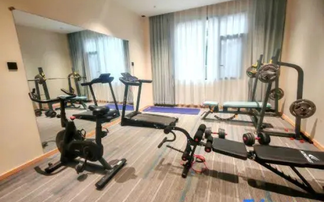 Seaman Hotel (Guangnan Lianhu Park Branch)