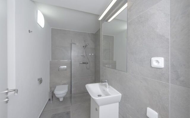 Apartment Pařížská 1