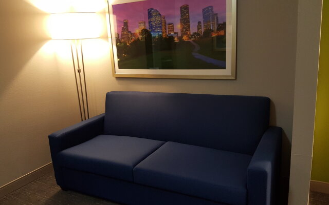 Holiday Inn Express Hotel & Suites Pearland by IHG