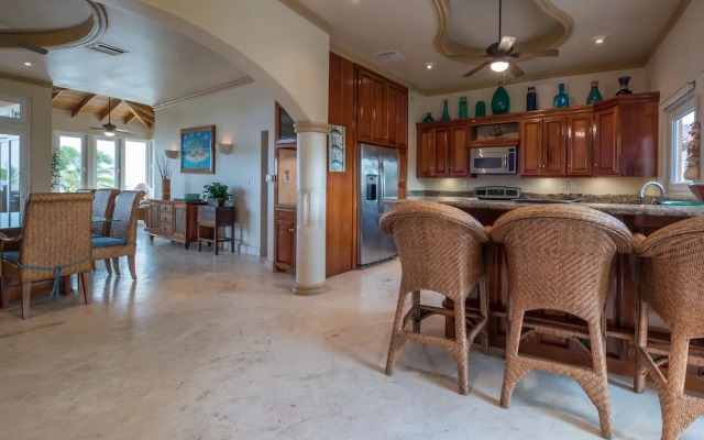 Belizean Cove Estates