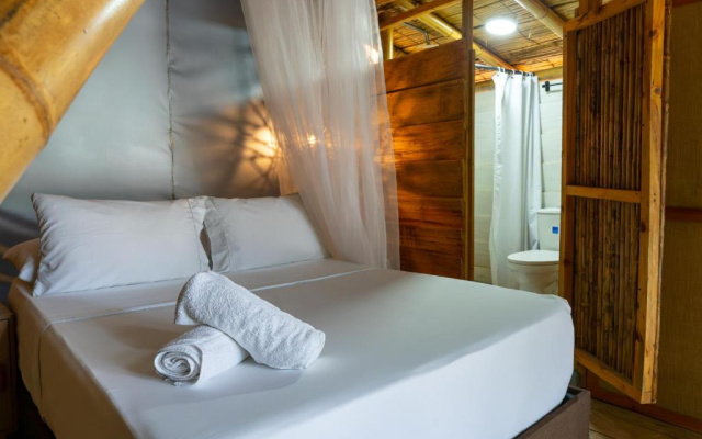 Traveler Hostel
