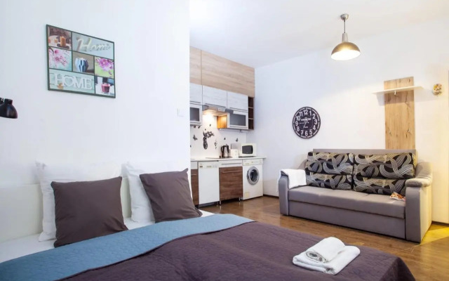 Very central, comfy studio