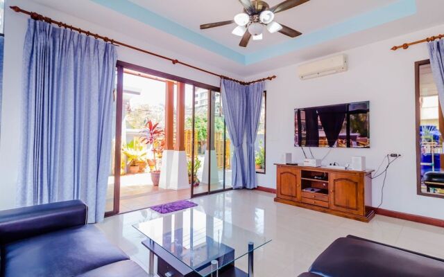 3 Bedrooms Pool Villa Walk to Patong