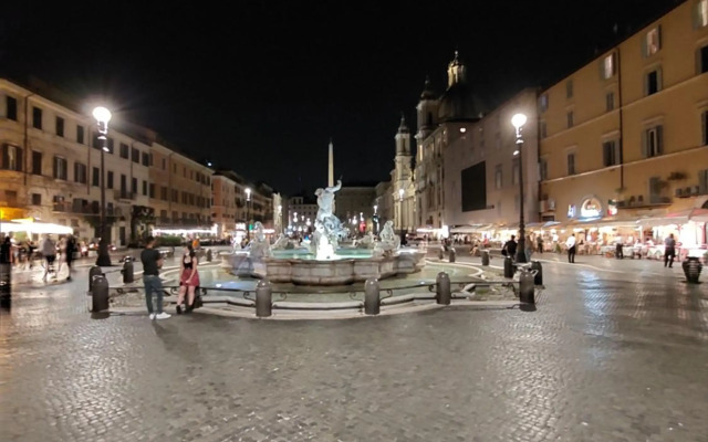 Spanish Steps bedroom