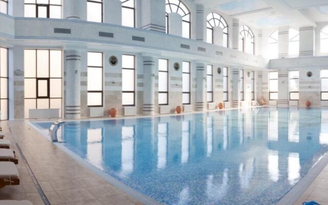Ark Palace Hotel