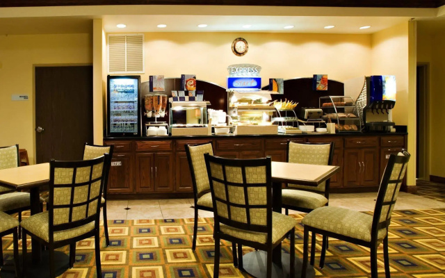 Holiday Inn Express & Suites Childress by IHG
