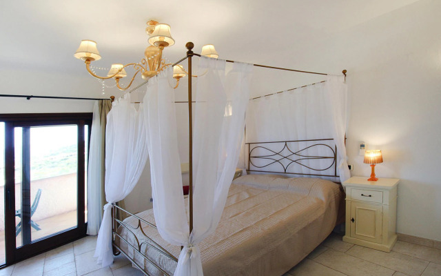 Holiday home with sea view, Cannigione