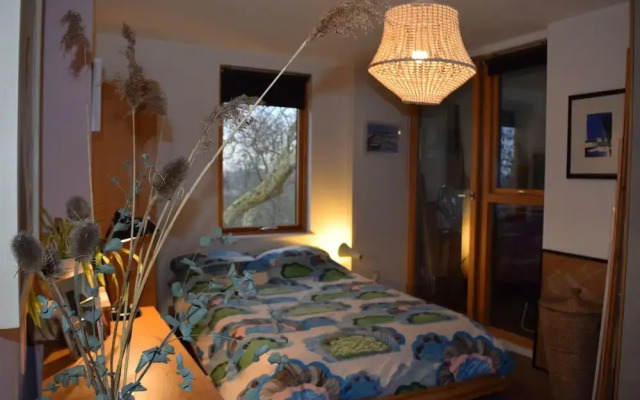 East London Riverside Apartment