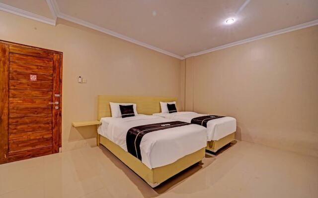 Super OYO Collection O Andono Hotel