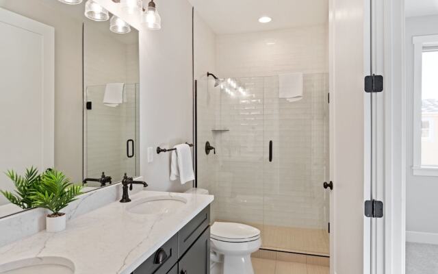 Persian Bliss 10 Bedroom Townhouse