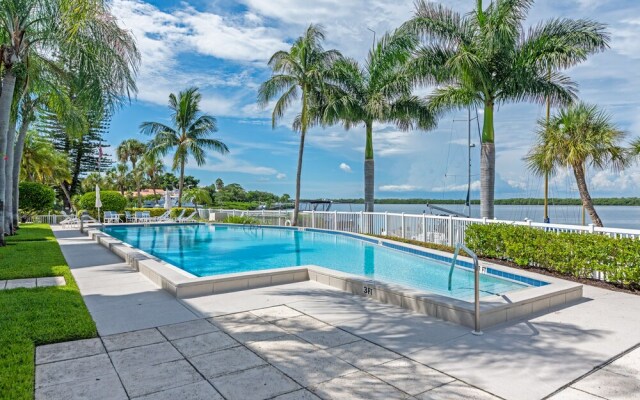 Harbor Villa Club 308