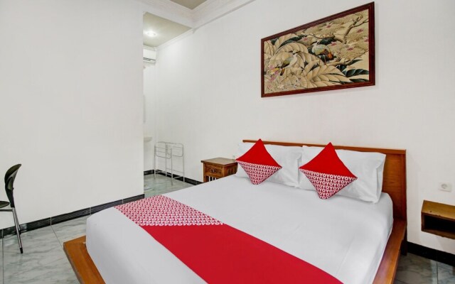 SUPER OYO 90672 Adhya Guest House Lombok