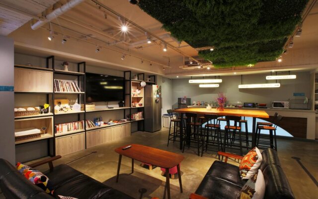 Loosha Hostel