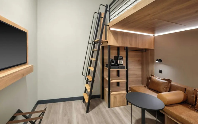 Moxy London Piccadilly Circus