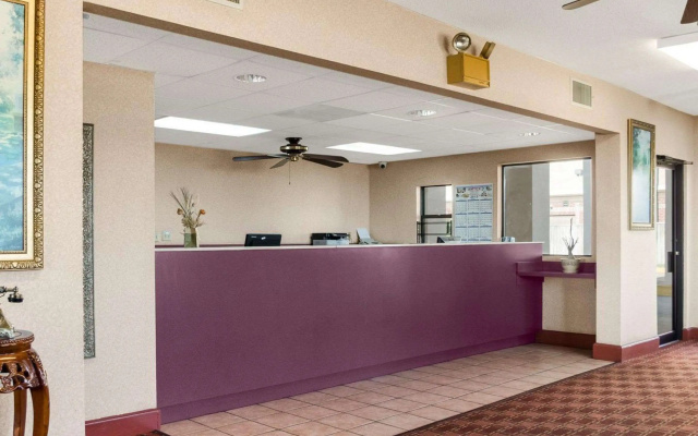 Econo Lodge Greenville
