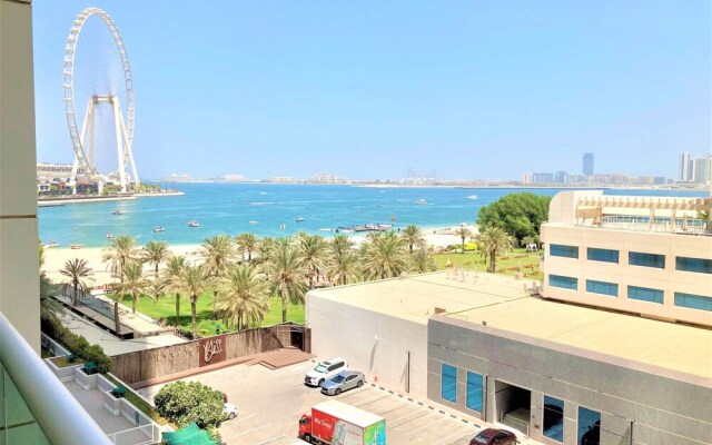 Luxurious Stay at the Walk JBR