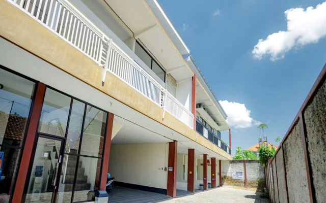 RedDoorz Syariah near Universitas Muhammadiyah Jember