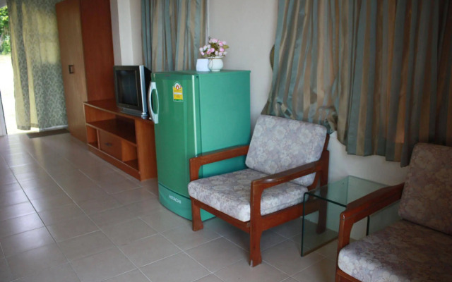 Green Lay Resort
