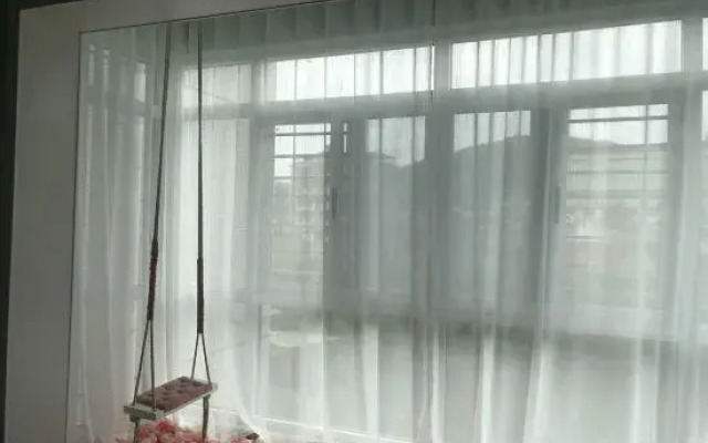 Danjiangkou Threeofus Apartment