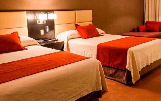 Howard Johnson Hotel & Casino