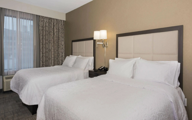Hampton Inn & Suites Minneapolis University Area