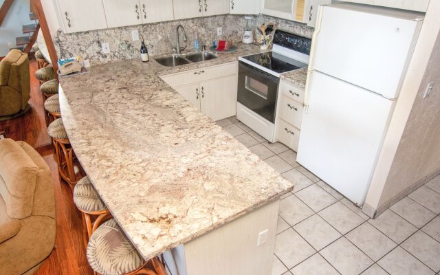 Papakea A403 3 Bedroom Condo by RedAwning