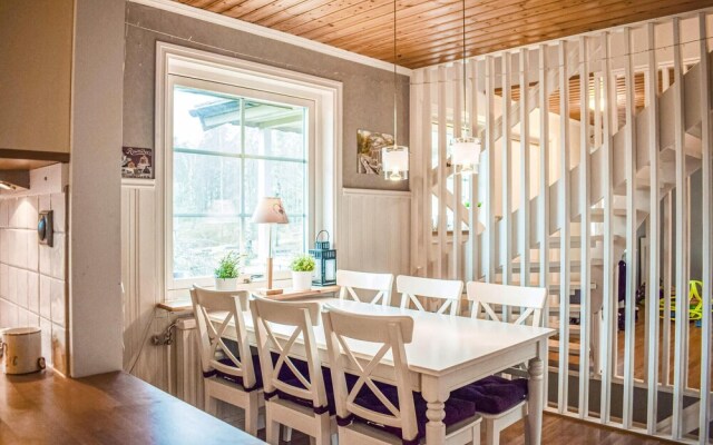 Awesome Home in Vittaryd With 5 Bedrooms and Wifi