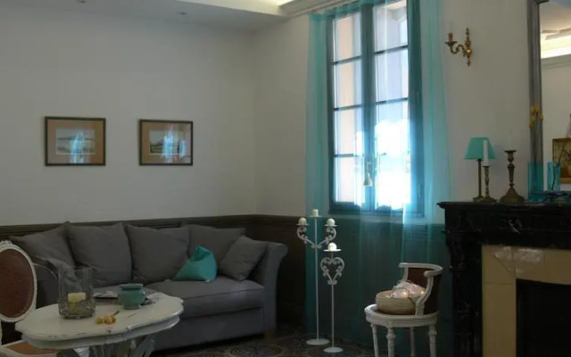 Maison dhôte la Tourette