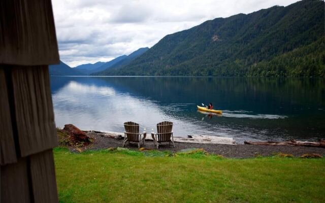 Lake Crescent Lodge