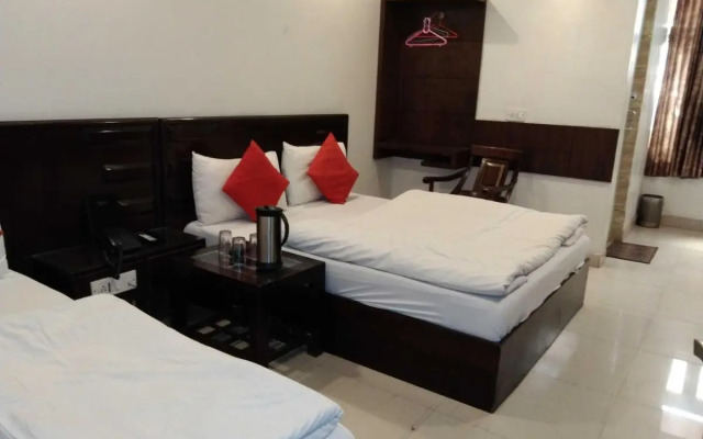 Oyo 92325 Hotel Diamond Inn