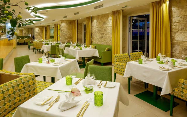 Hotel Lemongarden