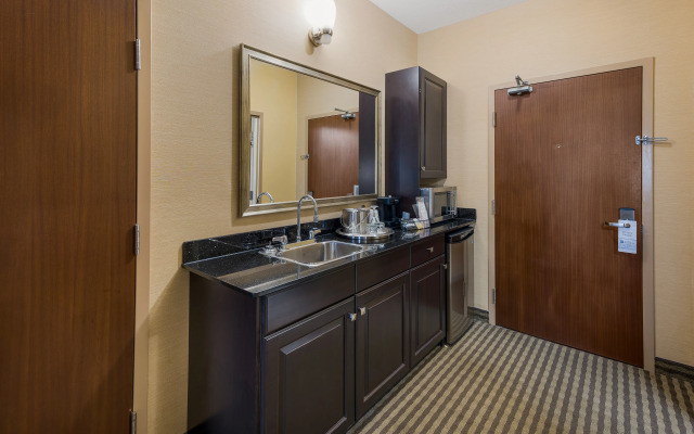 Best Western Sunrise Inn & Suites