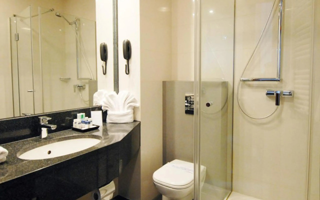 Booking Hotel & Spa
