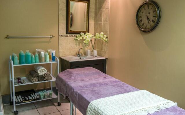 Graceland Hotel & Casino Country Club