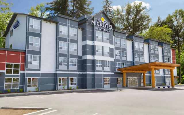 Microtel Inn & Suites by Wyndham Oyster Bay