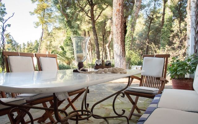 Villa Iris in Sani by JJ Hospitality