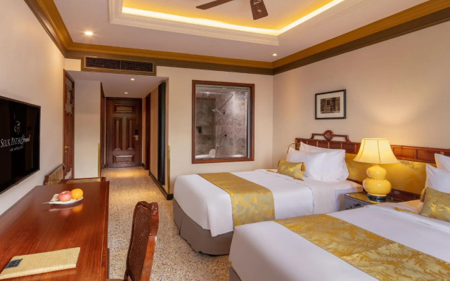 Silk Path Grand Hue Hotel