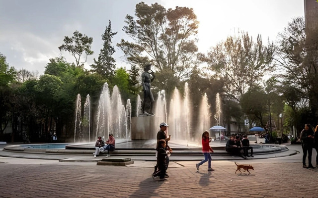 Modern Suite 4 - Heart of Roma Norte