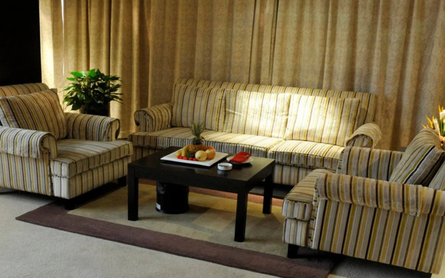 Yiwu Bali Plaza Hotel