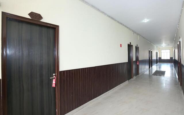 Capital O 11708 Near LPU