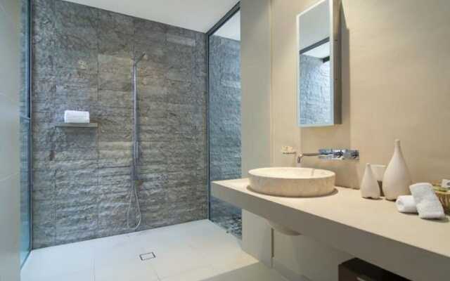 Niramaya Port Douglas 3 and 4 Bedroom Villas