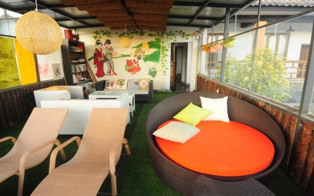 Blossom Tree House